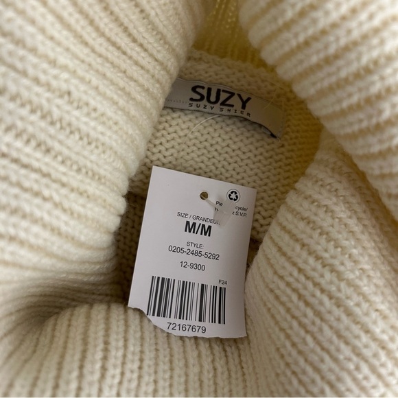 💕 NWT Suzy Cozy Cream Turtleneck Sweater M - Picture 6 of 11